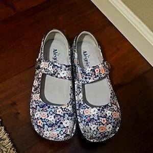 Alegria Shoe